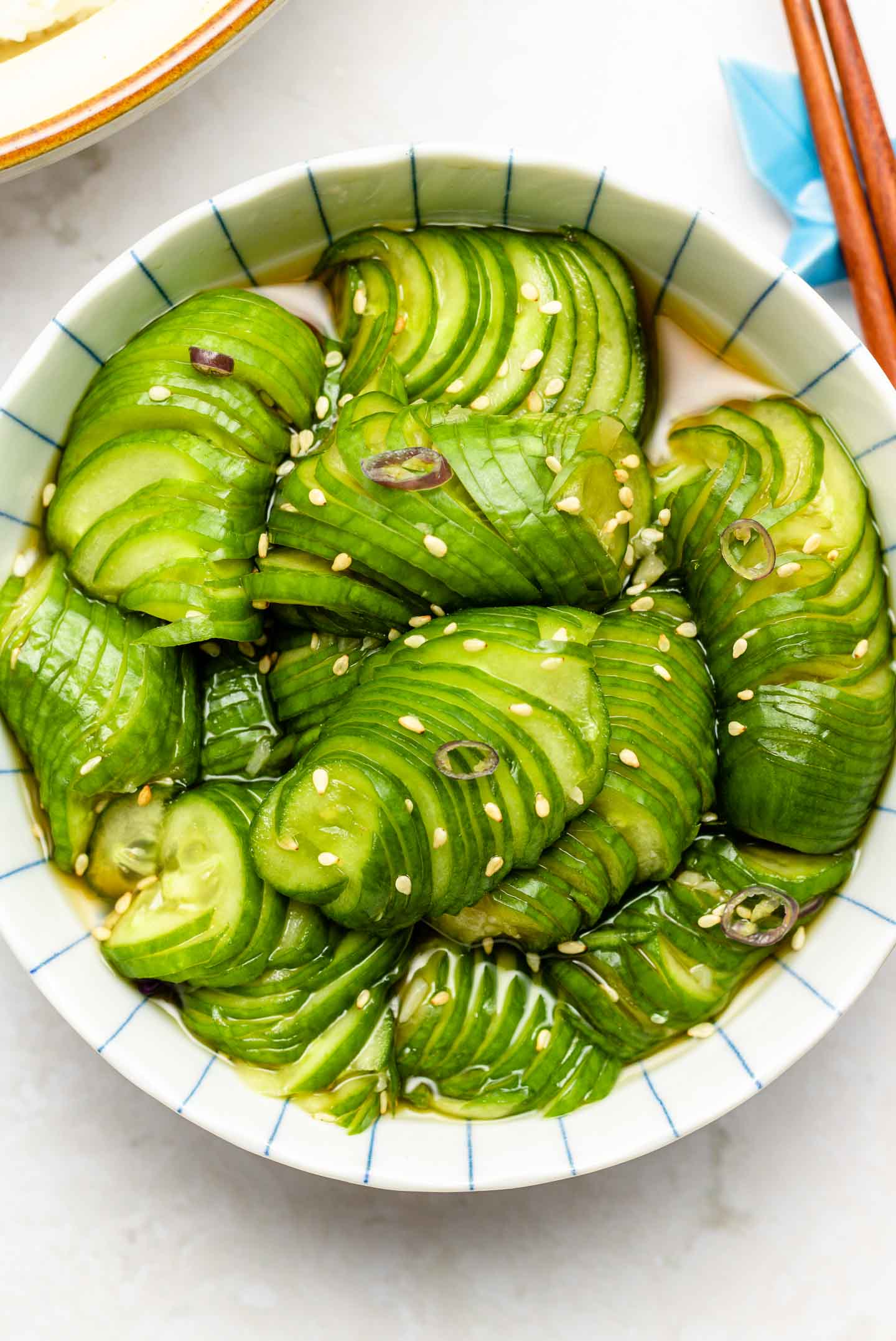 Nau’o’in cucumbers guda 6: Rashanci, Asiya ko Jamusanci cucumbers, cucumbers ball da cucumbers maciji na kasar Sin