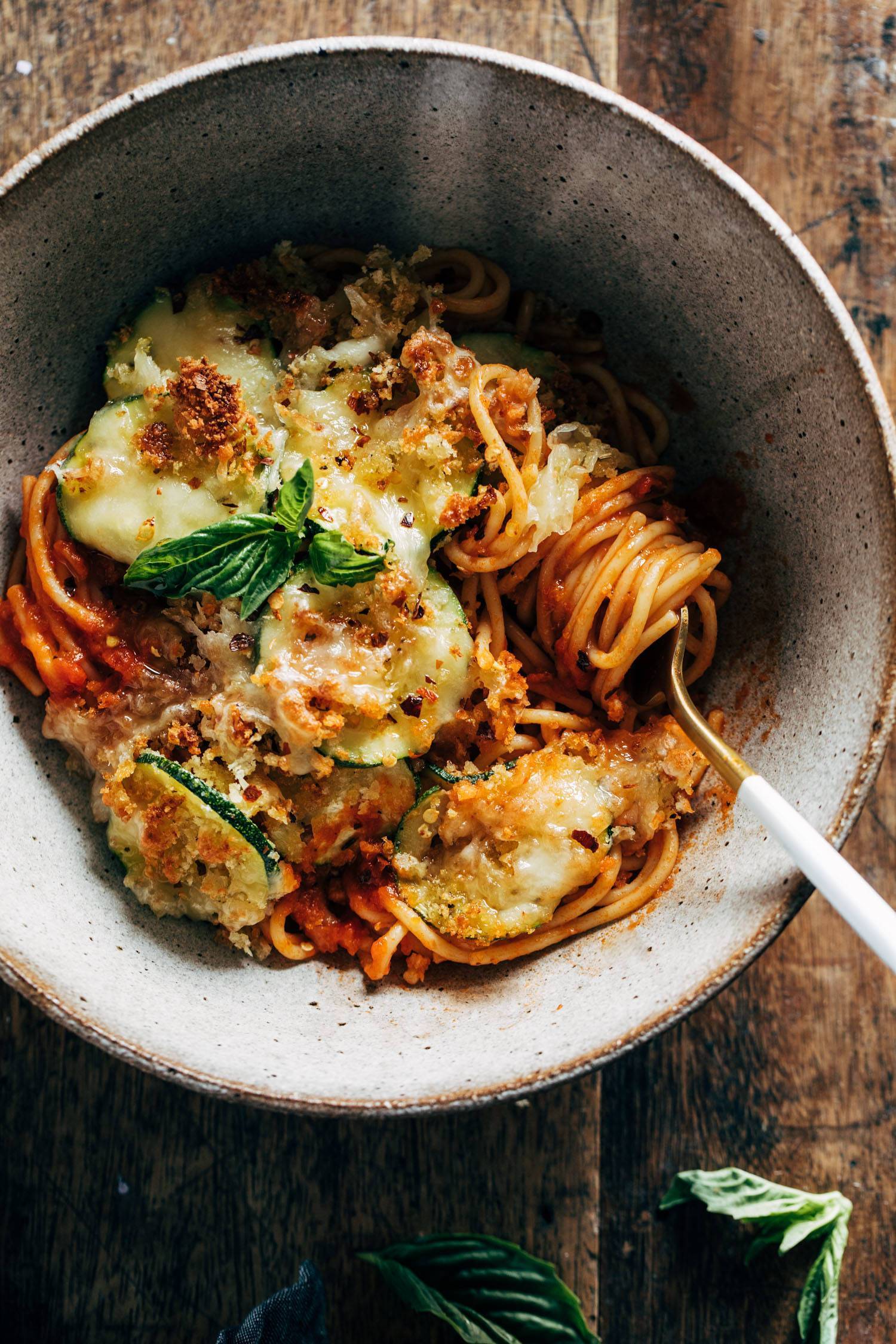 Spaghetti zucchini – pelbagai dengan pulpa berserabut