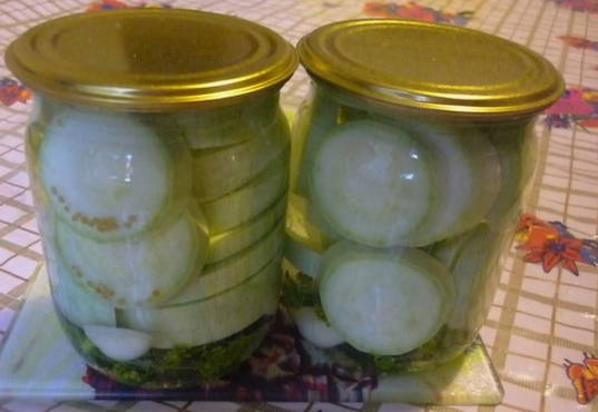 Hur man konserverar zucchini utan sterilisering