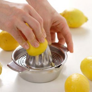 Squeezing lemon juice