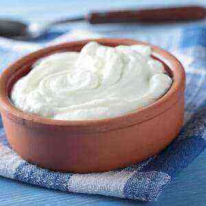 Sour cream beneficial properties, the benefits and harms of calories