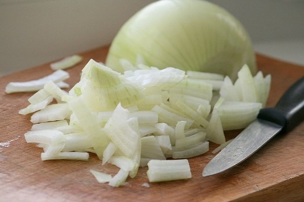 Sliced ​​onions