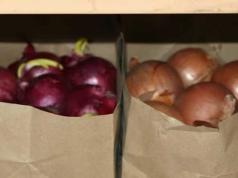 How to properly store onions?