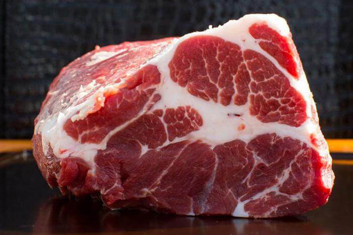 カルマラ豚の肉