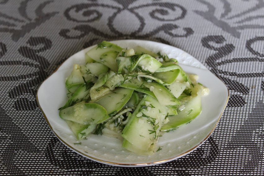 Marinated zucchini for the winter without sterilization