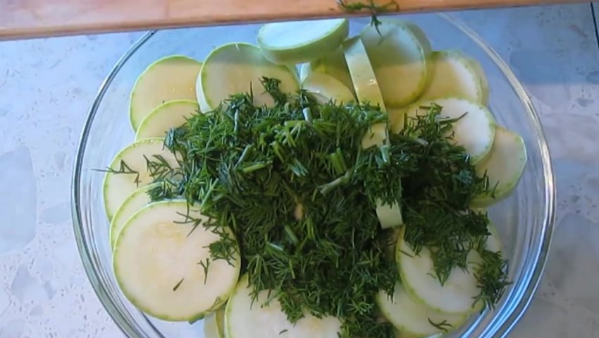 How delicious to pickle zucchini for the winter