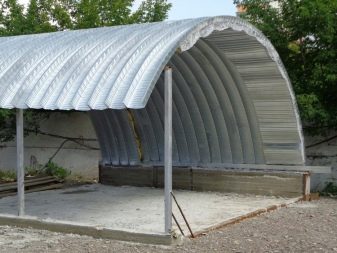 How to make a canopy for grapes?