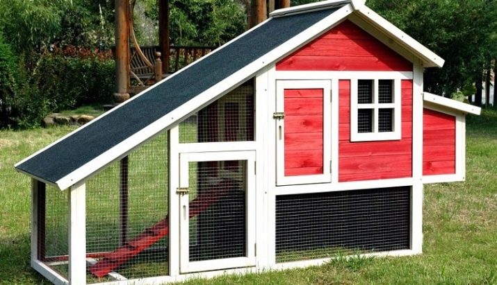 納屋の内部に装備する方法、装置と図面、鶏舎を建てる方法