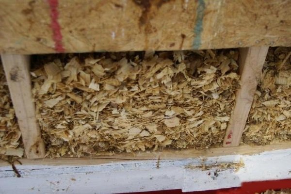 Insulation of the barn with sawdust