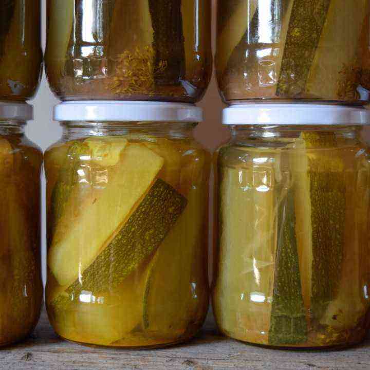How to pickle zucchini for the winter without sterilization